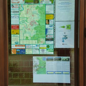 Wohnmobilstellplatz: Information mit Übersichtskarte von Michelbach, Wanderkarte und Kontaktmöglichkeiten. 
 - Michelbach an der Bilz 