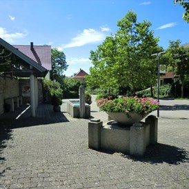 Wohnmobilstellplatz: Dorfplatz in Michelbach  - Michelbach an der Bilz 