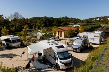 Wohnmobilstellplatz: Piazzole - Agriturismo Agricamping GARDA NATURA