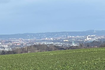 Wohnmobilstellplatz: Blick auf Dresden - Panoramablick: Radebeul-Dresden-Sächs.Schweiz