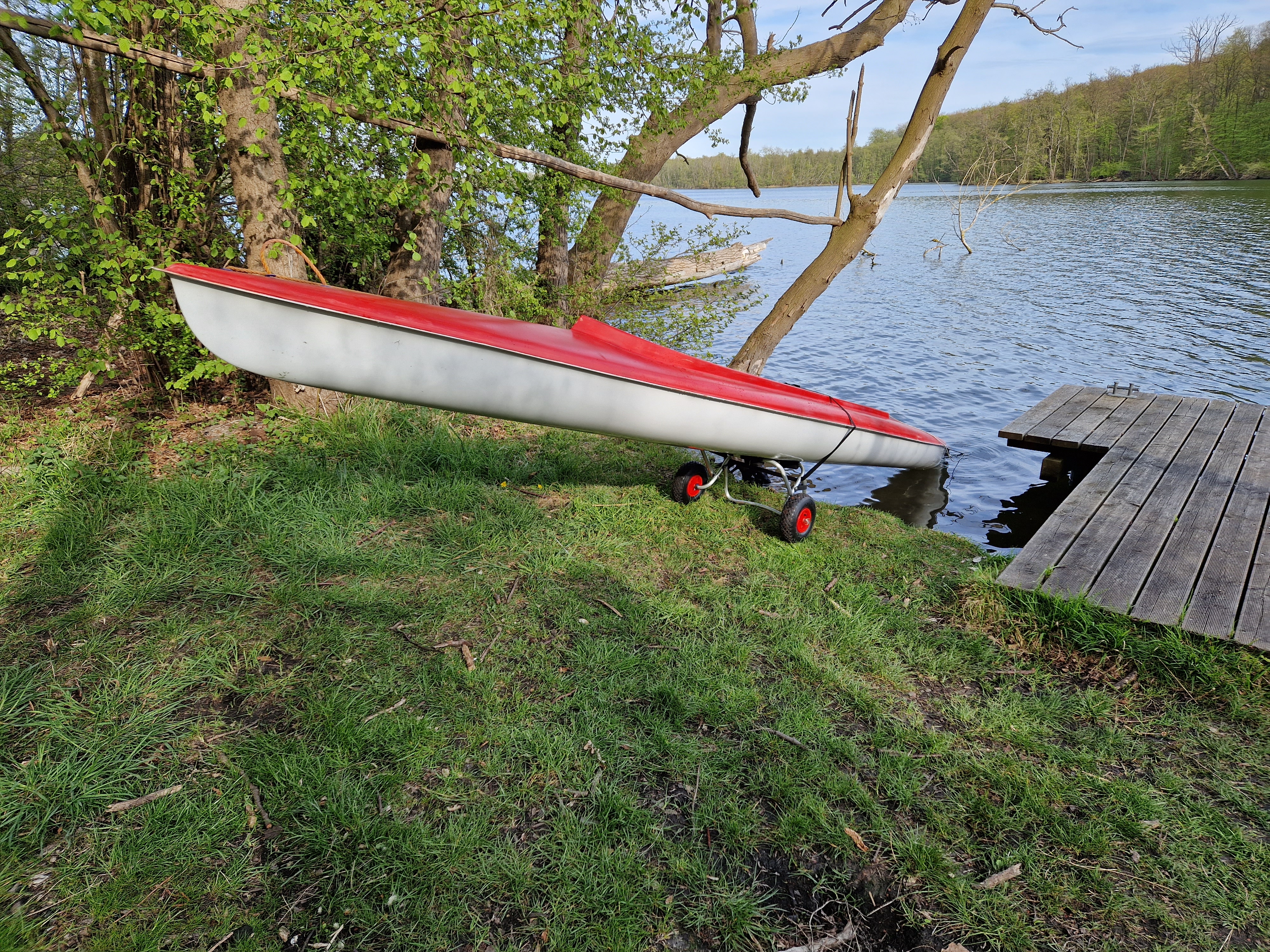 Wohnmobilstellplatz: Badesteg und Wasserwanderrastplatz - Wohnmobilstellplatz Wendenhof mit Seezugang und Bushaltestelle