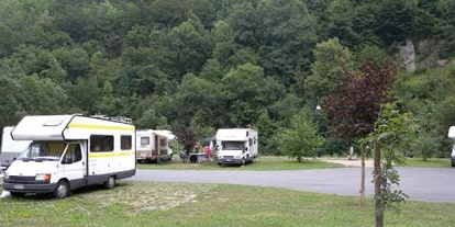 Plaza de aparcamiento para autocaravanas - Cuneo - http://www.ormea.eu - Area Camper Attrezzata