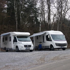 Wohnmobilstellplatz: Wohnmobilstellplatz - Stellplatz am Steinbergbad