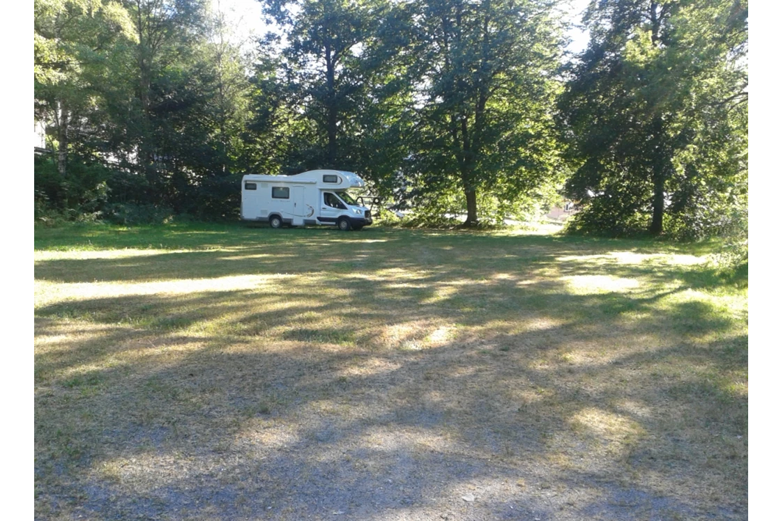 Wohnmobilstellplatz: Sonnenplätze und Schattenplätze - Stellplatz Todtnau im Stadtgarten