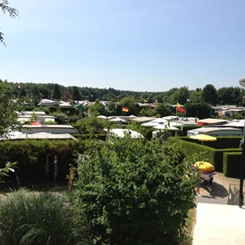 Wohnmobilstellplatz: Ein Blick von der Gaststätte über den Campingplatz - Stellplatz Campingplatz Graskamp