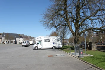 Wohnmobilstellplatz: Aire de motorhomes de Nismes