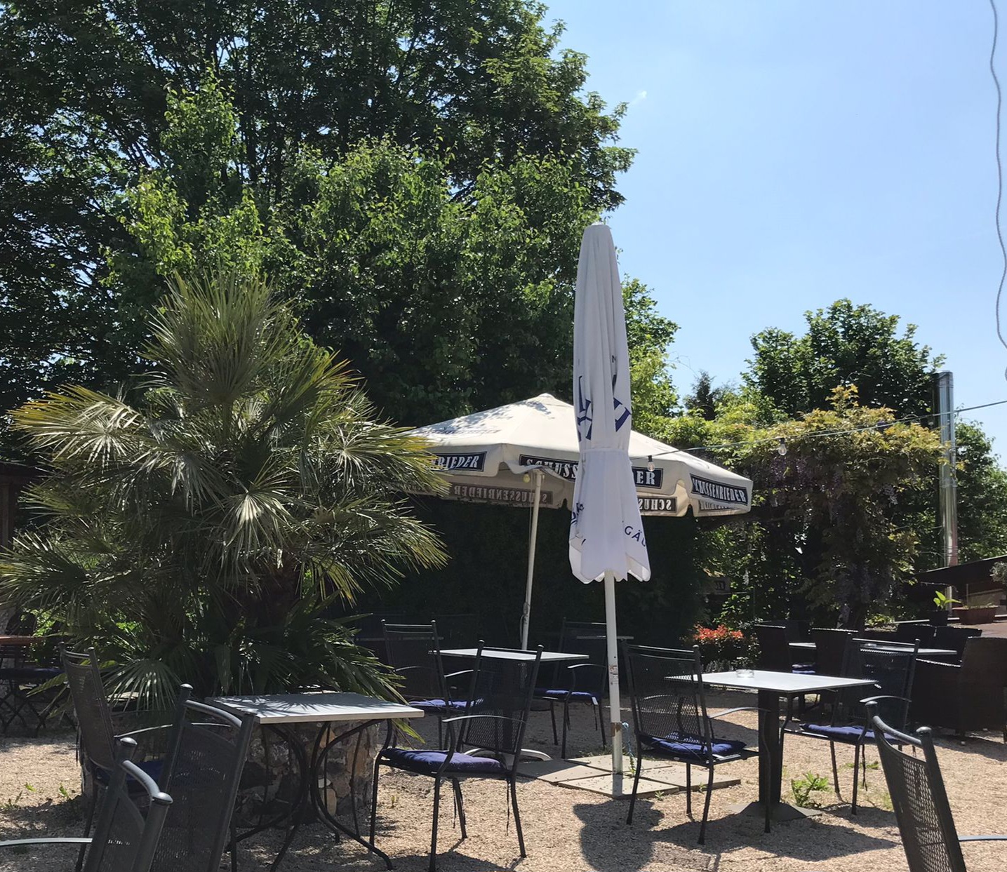 Wohnmobilstellplatz: Terrasse Pizzeria - Stellplätze Plätzchen im Grünen