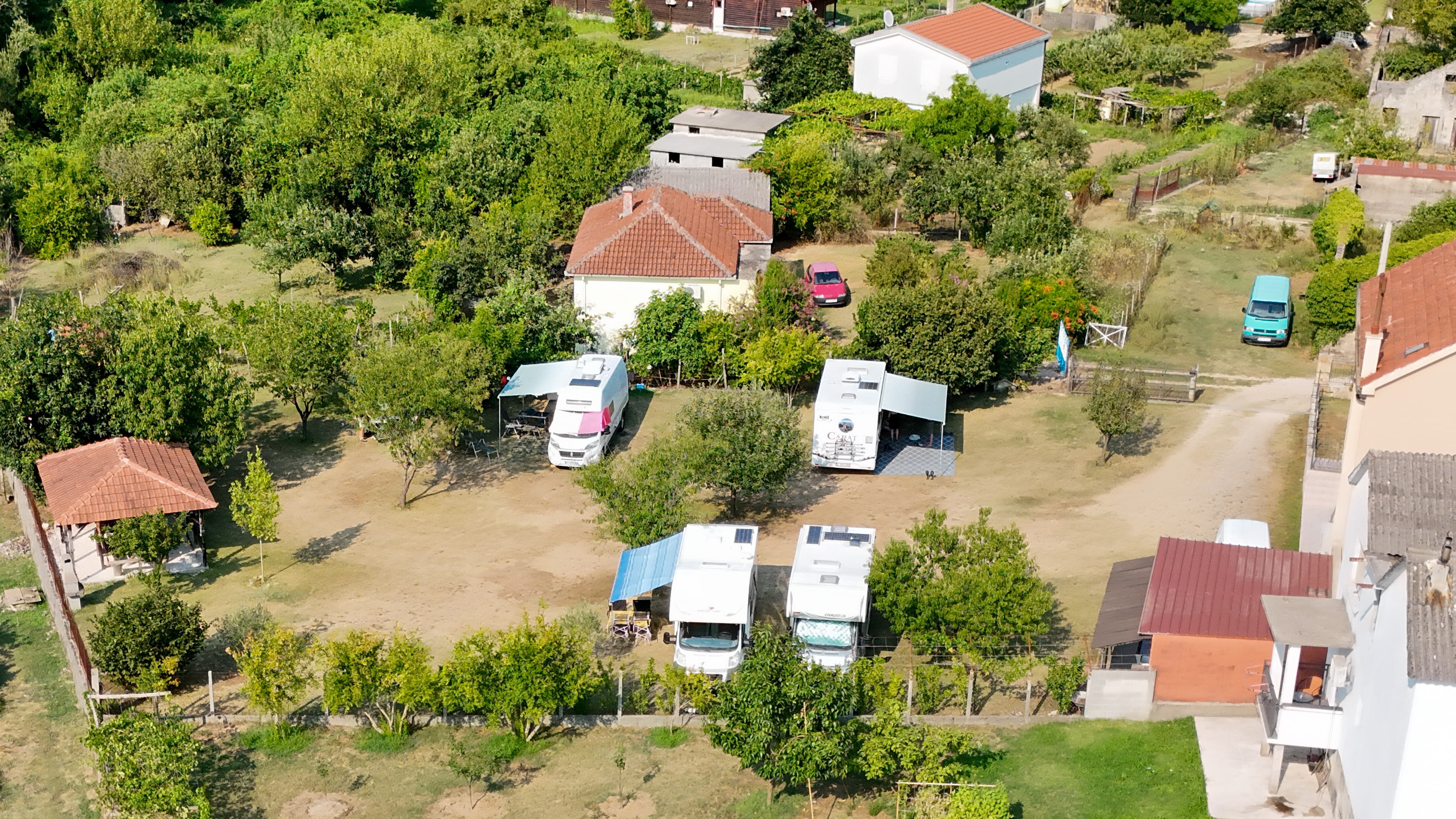 área camper - estado federal de montenegro - Ansicht Campingplatz  - Camp Virpazar