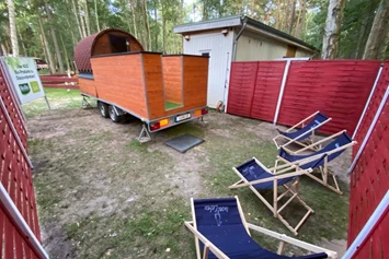 Wohnmobilstellplatz: nach der Sauna, die Sonne genießen - Wohnmobil oder Wohnwagen Stellplatz auf Rügen bei Dranske Kap Arkona nur 200 m bis zur Ostsee