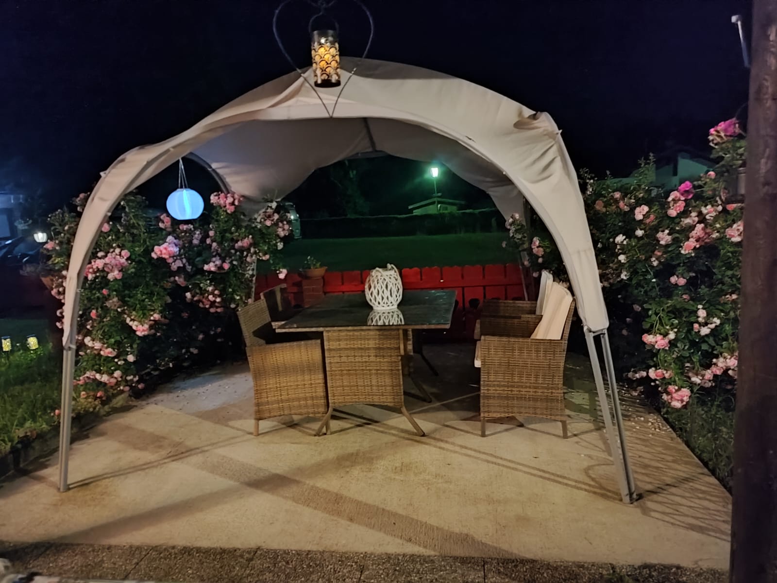 Wohnmobilstellplatz: G#stegarten by night - Landhaus Noreia's Wiese nahe Klopeiner See