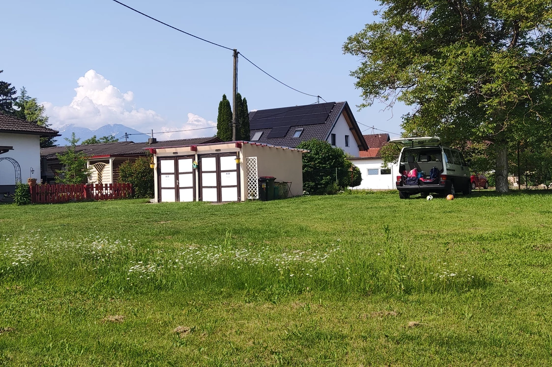 Wohnmobilstellplatz: Wiese, Stellplatz - Landhaus Noreia's Wiese nahe Klopeiner See