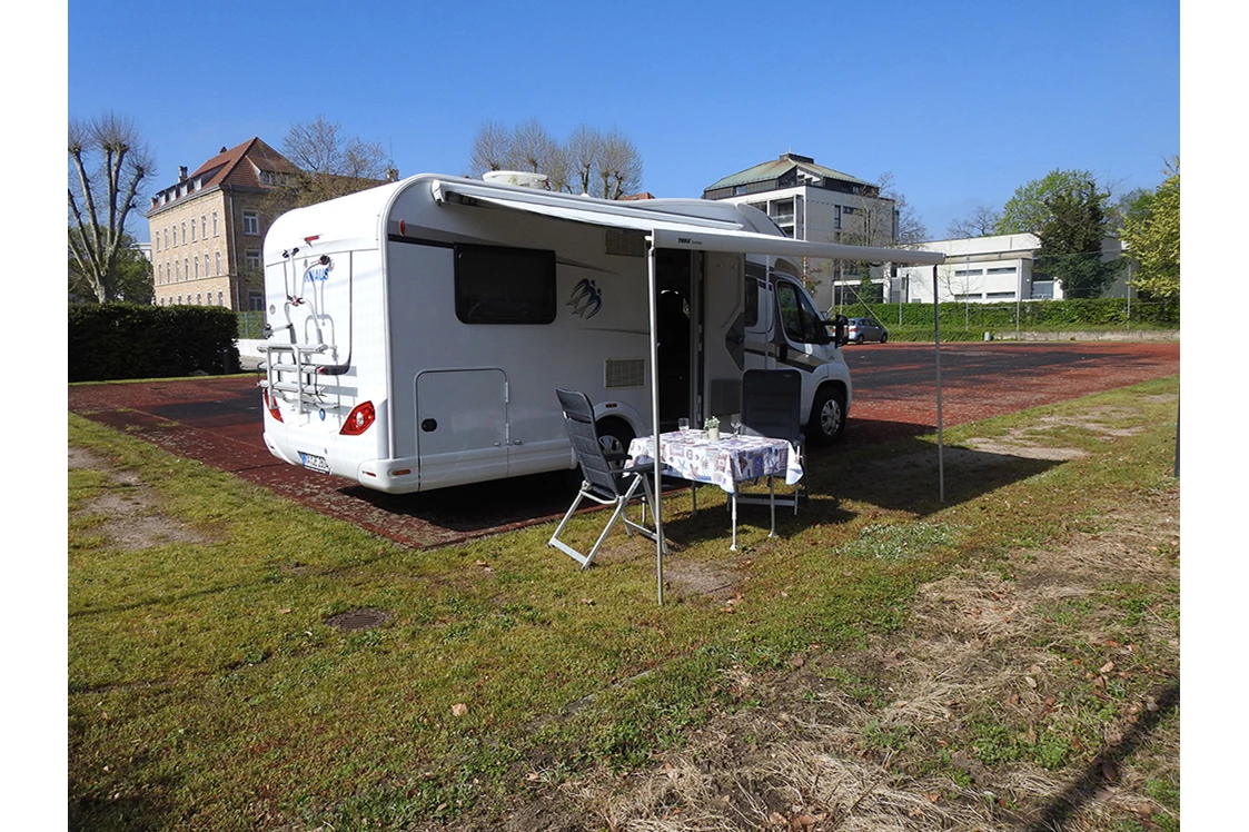 Wohnmobilstellplatz: Wohnmobil-Stellplatz am Bildungshaus St. Bernhard in Rastatt