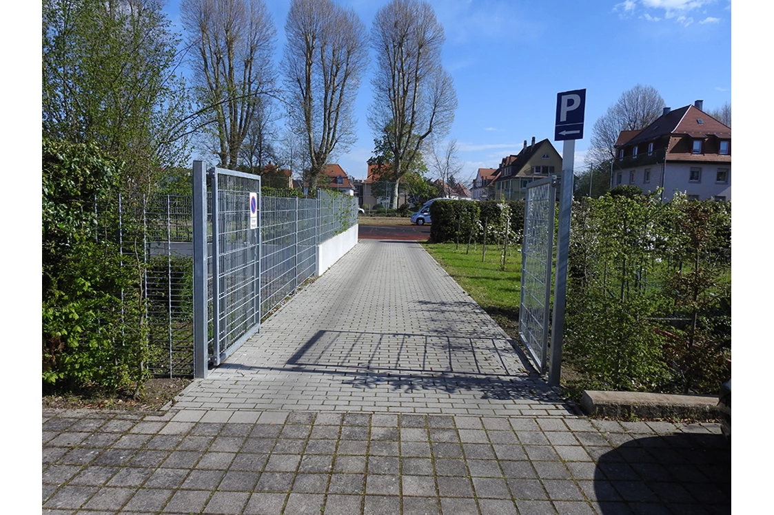 Wohnmobilstellplatz: Wohnmobil-Stellplatz am Bildungshaus St. Bernhard in Rastatt