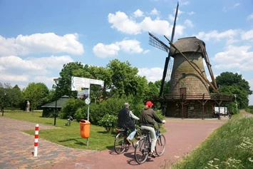 Wohnmobilstellplatz: Wohnmobilstellplatz Laar an der Mühle