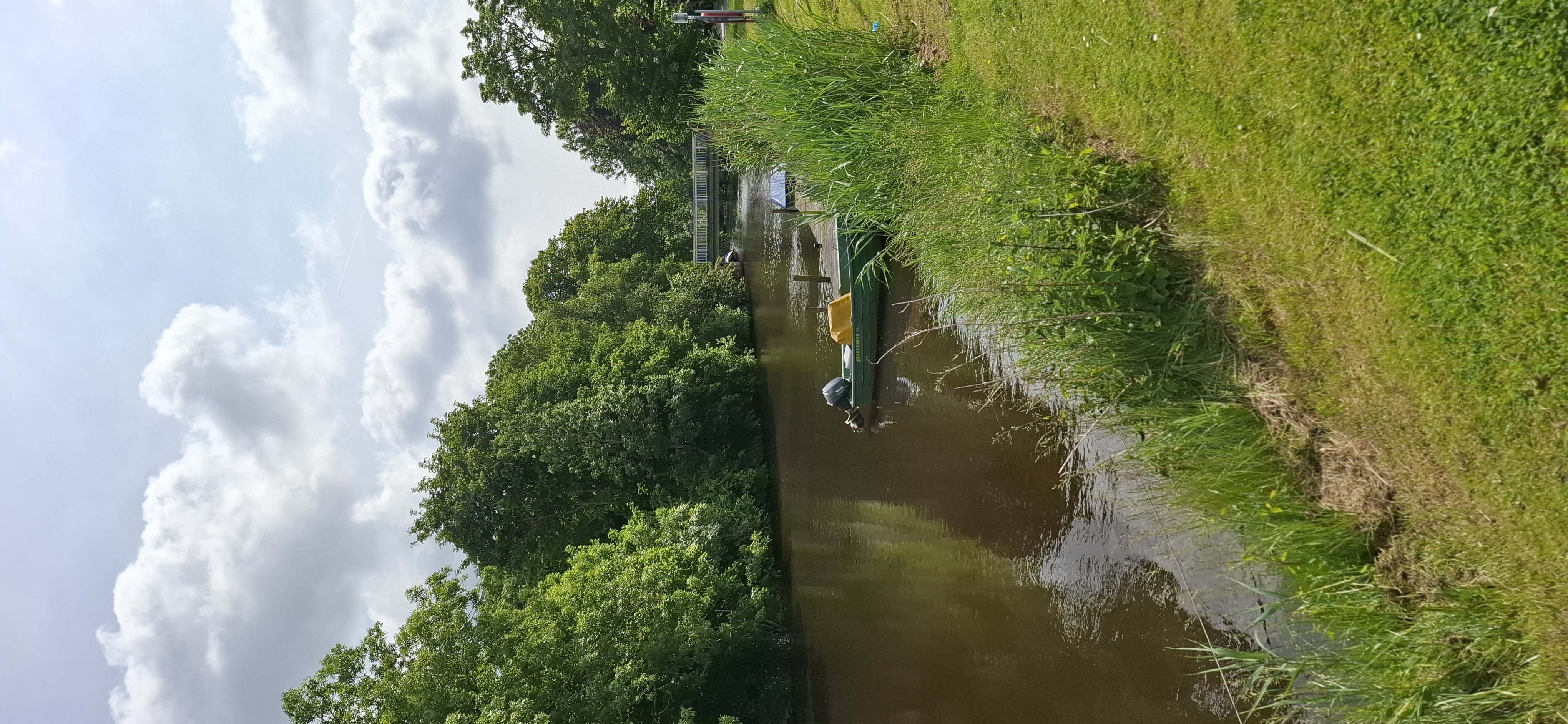 Wohnmobilstellplatz: Ansicht vom Steg - Paddel und Pedal am Rorichumer Tief