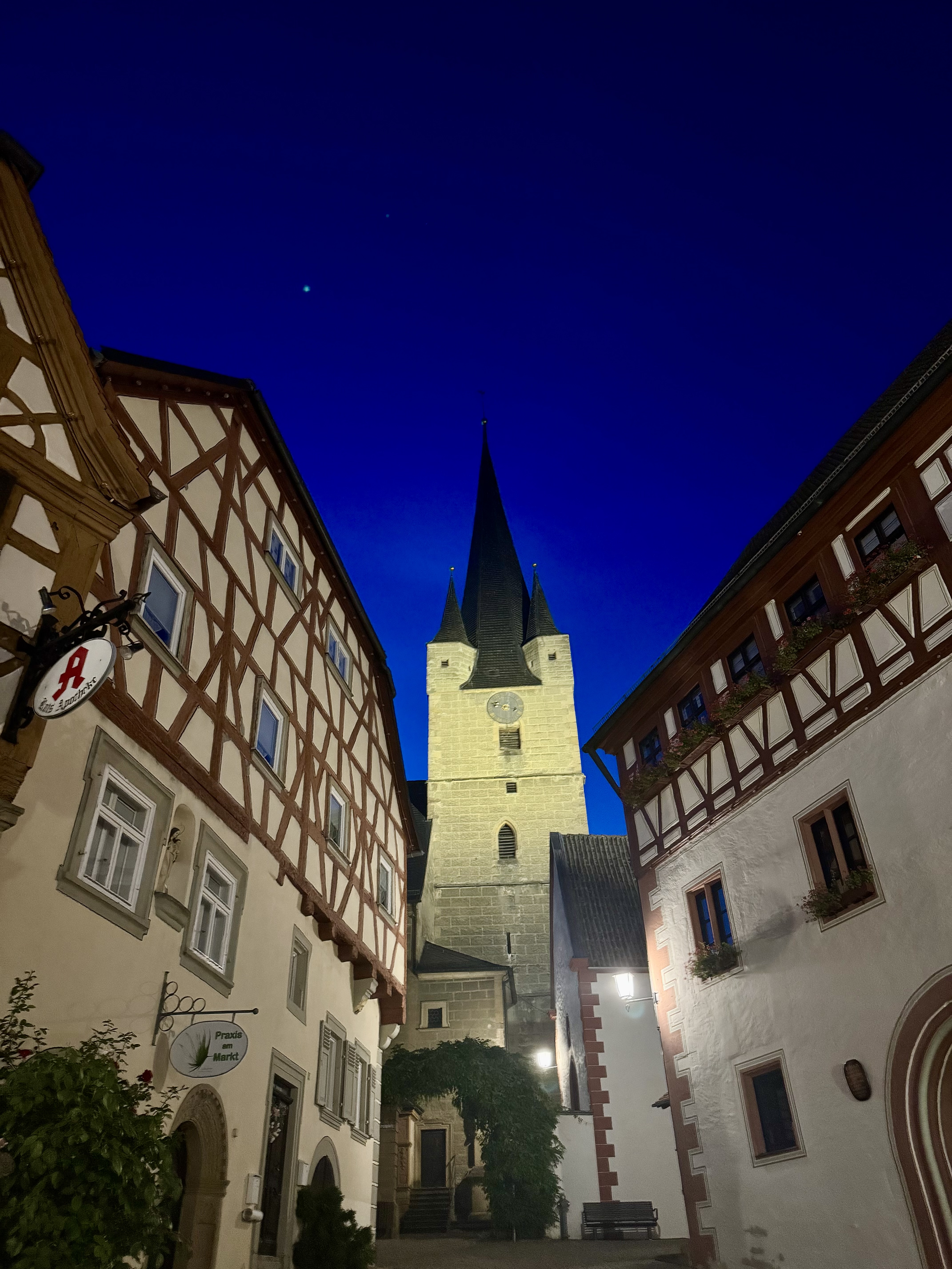 Wohnmobilstellplatz: Kirche in Zeil  - Regiostellplatz am Tuchanger in Zeil am Main