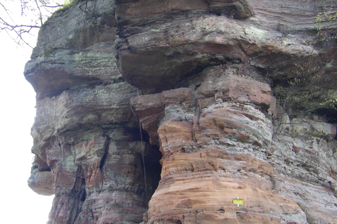 Wohnmobilstellplatz: Ruppertsstein, alte Vorburg - Stellplatz am Weiher Lemberg