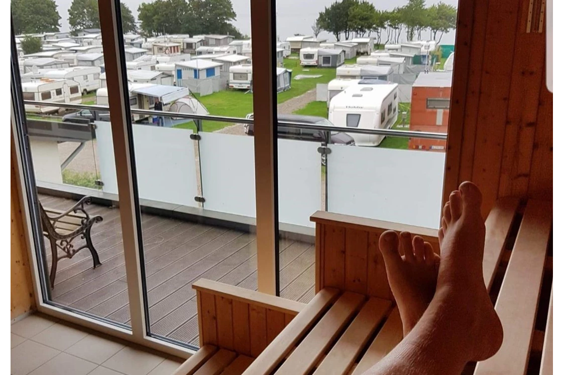 Wohnmobilstellplatz: Sauna mit Ostseeblick - Stellplatz am Camping Klausdorfer Strand