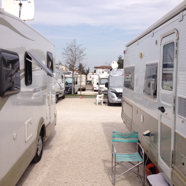 Wohnmobilstellplatz: Area Camper
