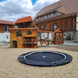 Wohnmobilstellplatz: Spielplatz - Lerchenberghof im Spreequellland/ Oberlausitz