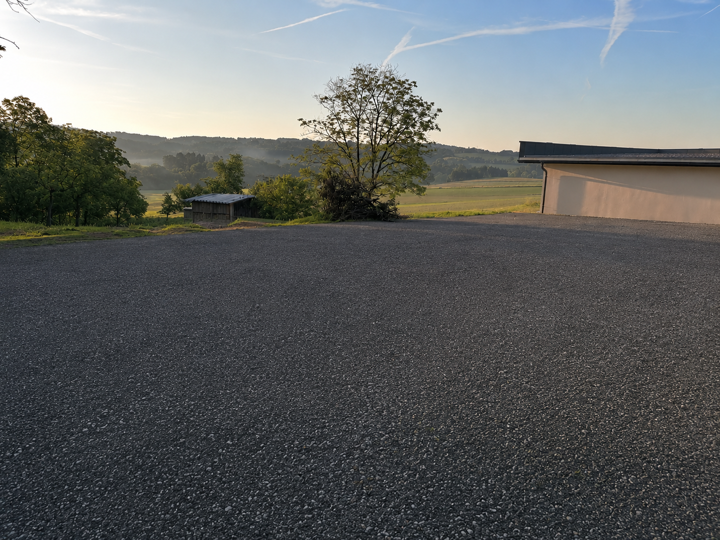 Wohnmobilstellplatz: Zufahrt über die Mellacher Straße - Stellplatz/Parkplatz, Strom und Wasser laut Foto vorhanden!  - Stellplatz Ferienhaus Rothschedl.at - área, Parcelas