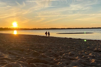 Wohnmobilstellplatz: Sonnenuntergang an der Wohlenberger Wiek - ostseequelle.camp