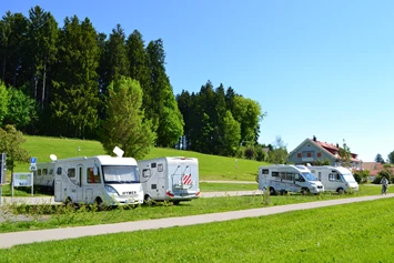 Wohnmobilstellplatz: Wohnmobilstellplatz am Waldsee