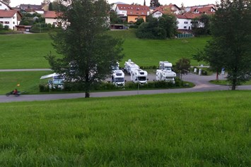 Wohnmobilstellplatz: Wohnmobilstellplatz am Waldsee