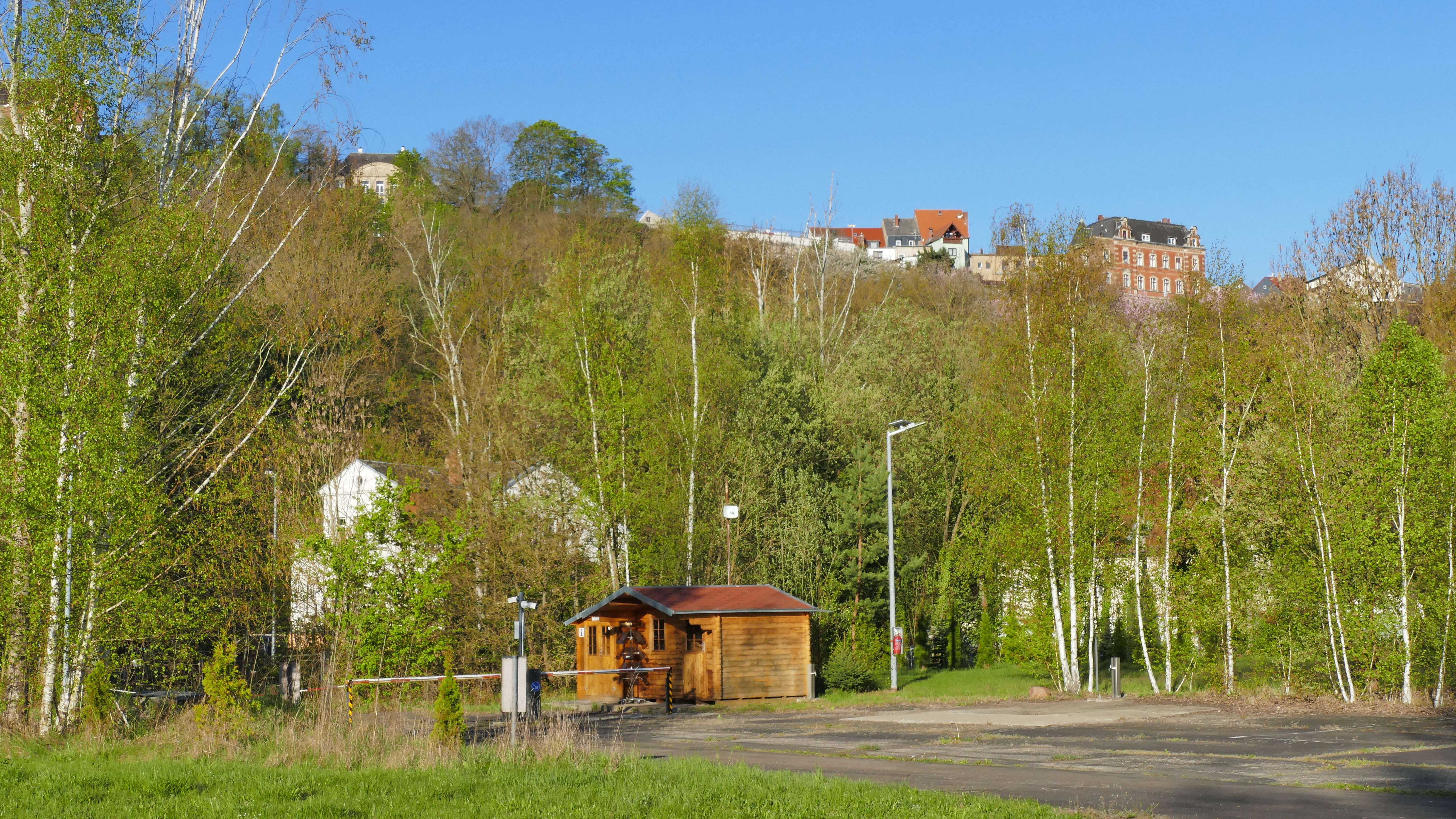 Wohnmobilstellplatz: Eingangsbereich und Zufahrt - Wohnmobilstellplatz Leisnig - Sachsen - area