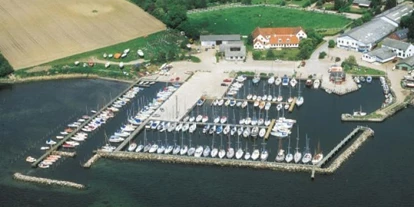 Motorhome parking space - Umgebungsschwerpunkt: Meer - South Jutland - Stellplatz am Havnen Fjellebroen - Stellplatz am Havnen Fjellebroen