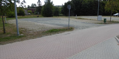 Plaza de aparcamiento para autocaravanas - Pöhl - Wohnmobil-Transitstellplatz Elstergarten