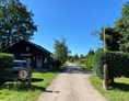 Wohnmobilstellplatz: Einfahrt zum Gelände - Campingplatz Heide-Eck