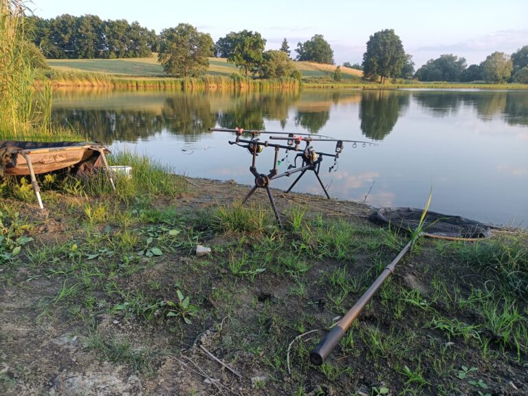 Wohnmobilstellplatz: Lovná místa pro rybolov - Kestřany Golf & Country Club