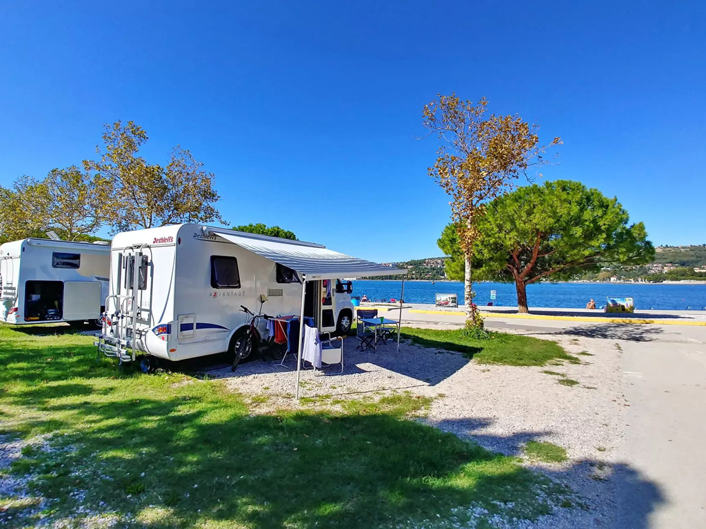 Place de parking pour camping-car - Slovénie - Campingplatz Lucija***