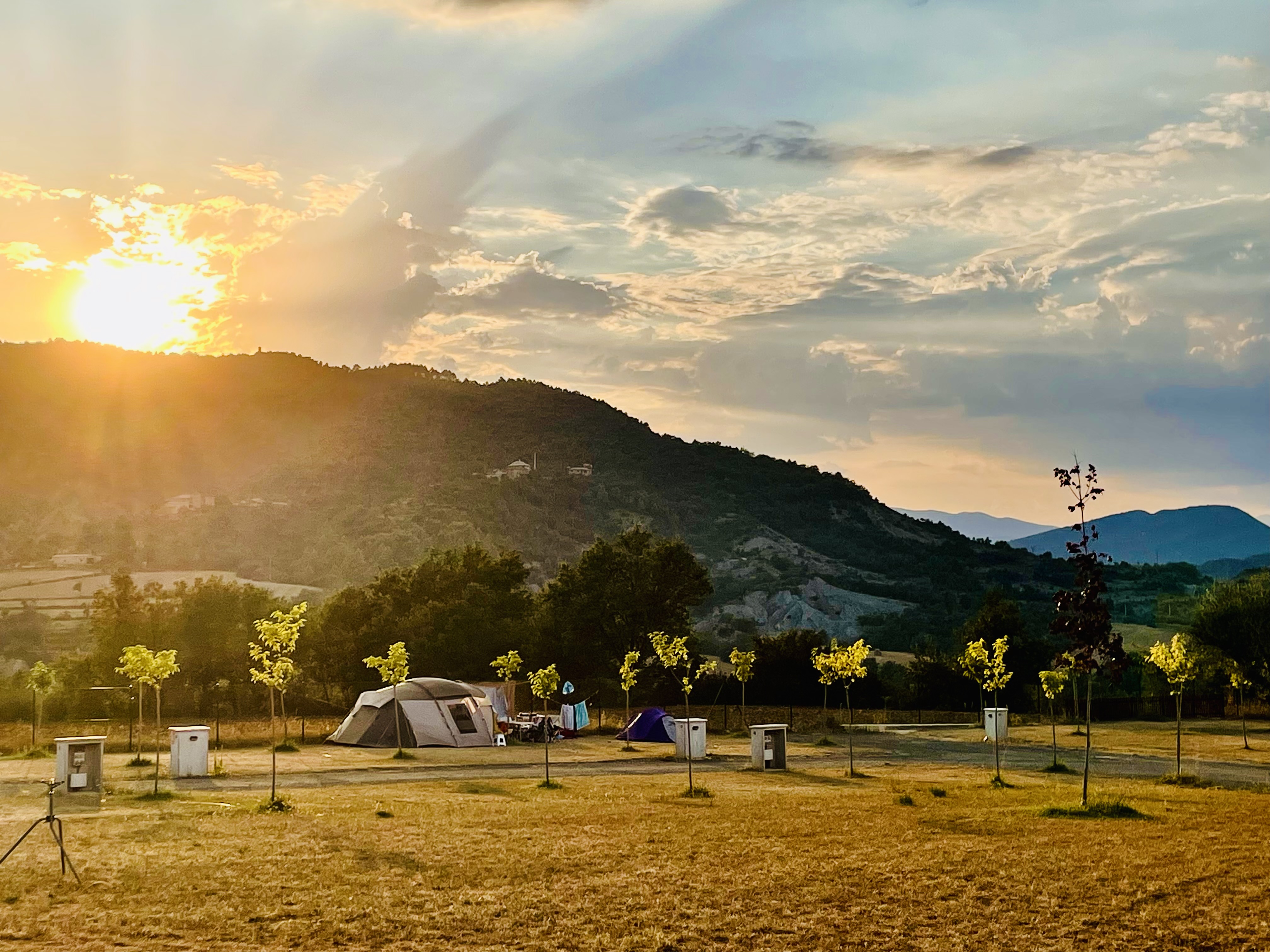 Reisemobilstellplatz: Sunset - ECOCAMPING RURAL VALLE DE LA FUEVA