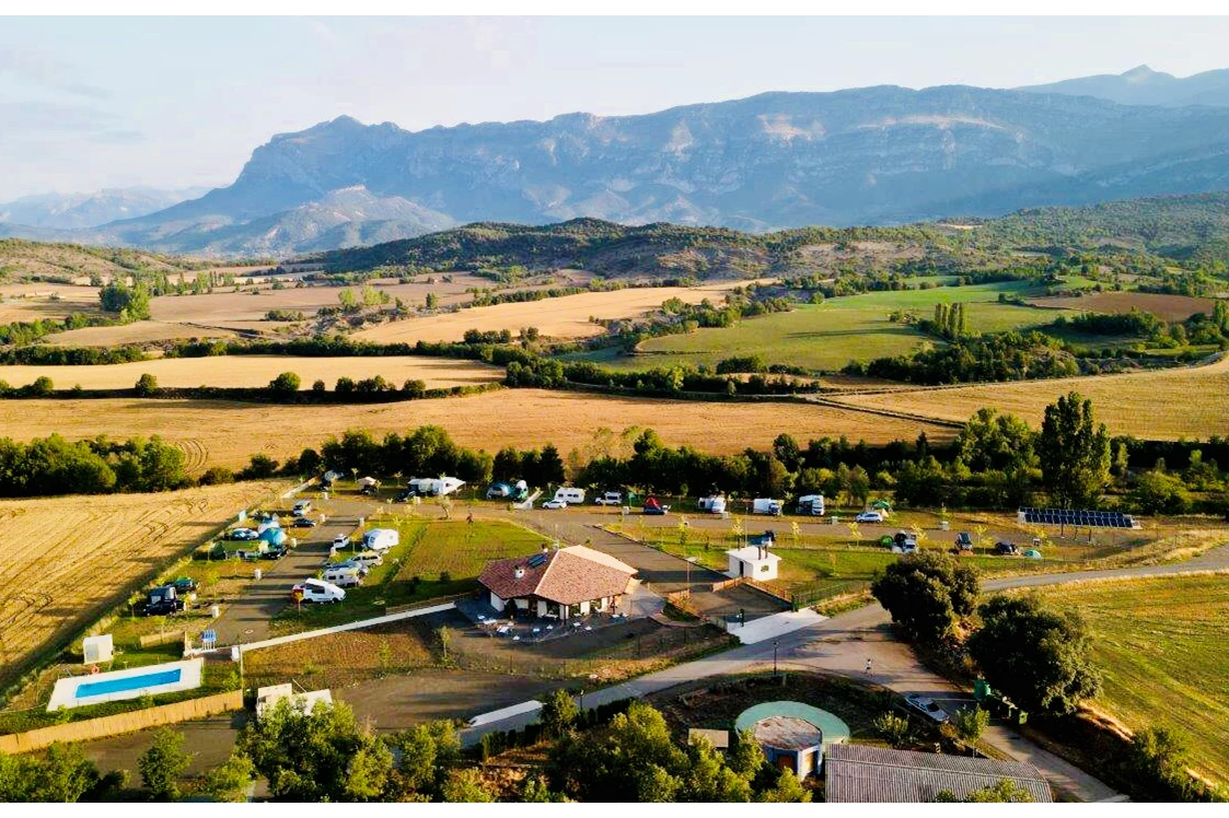 Wohnmobilstellplatz: Drone view - ECOCAMPING RURAL VALLE DE LA FUEVA