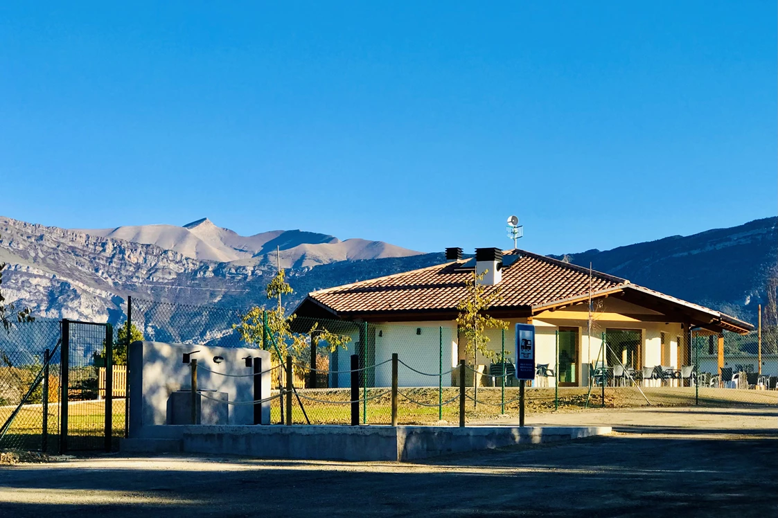 Wohnmobilstellplatz: Mountain view water platform - ECOCAMPING RURAL VALLE DE LA FUEVA