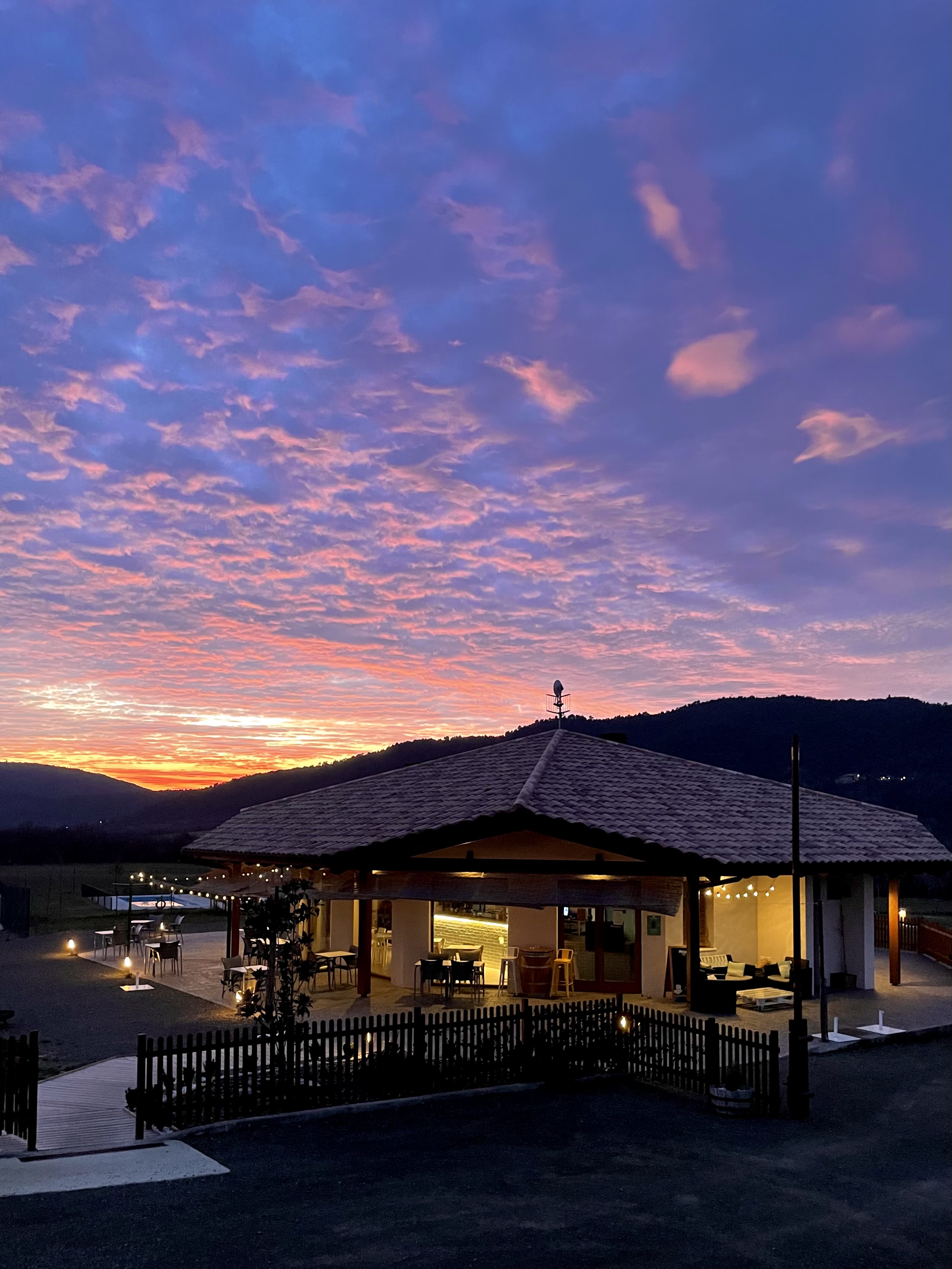 Reisemobilstellplatz: Sunset in Ecocamping Rural Reception - ECOCAMPING RURAL VALLE DE LA FUEVA