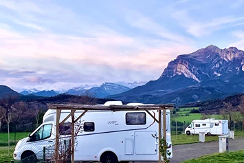 Wohnmobilstellplatz: Autocaravana Motorhome Mountain - ECOCAMPING RURAL VALLE DE LA FUEVA