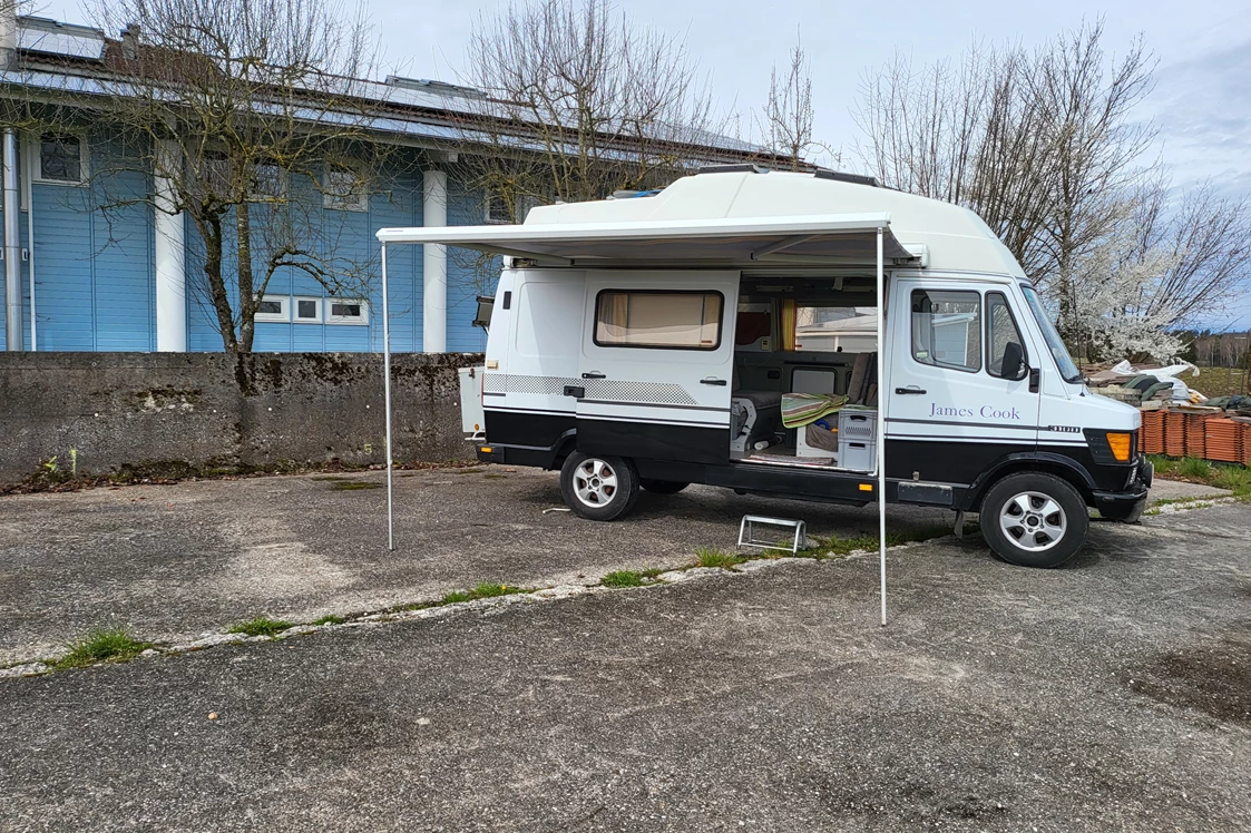 Wohnmobilstellplatz: am Chiemsee mit Alzblick