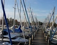 Wohnmobilstellplatz: Segelhafen Seebruck - am Chiemsee mit Alzblick