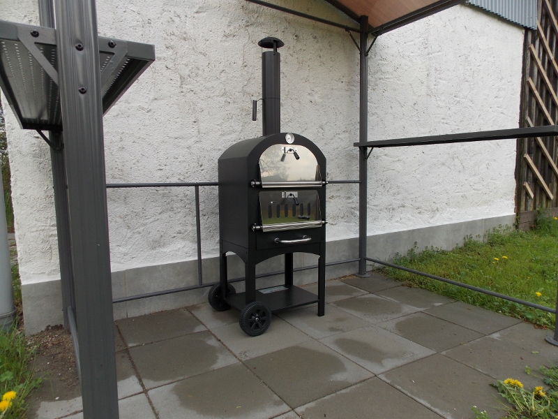 Wohnmobilstellplatz: Pizzaofen - Feriengehoeft Uckermark