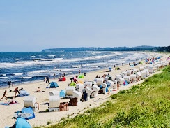 kampeerplaats voor campers - Hallenbad - Mecklenburg-Vorpommern - Reisemobilhafen Sellin - Ostseestrand 400m