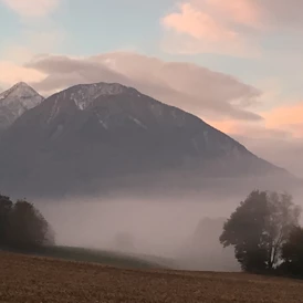 Wohnmobilstellplatz: Aussicht auf den Hochobir - Bauernhof Sorger