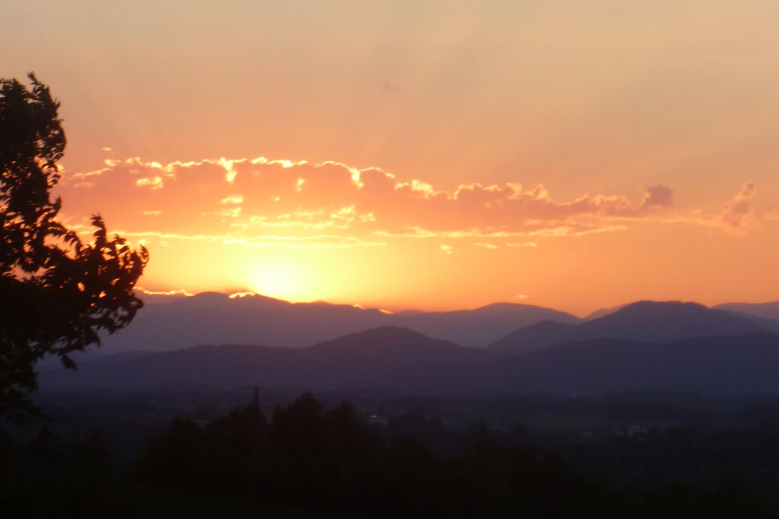 Wohnmobilstellplatz: Traumhafter Sonnenuntergang - Bauernhof Sorger