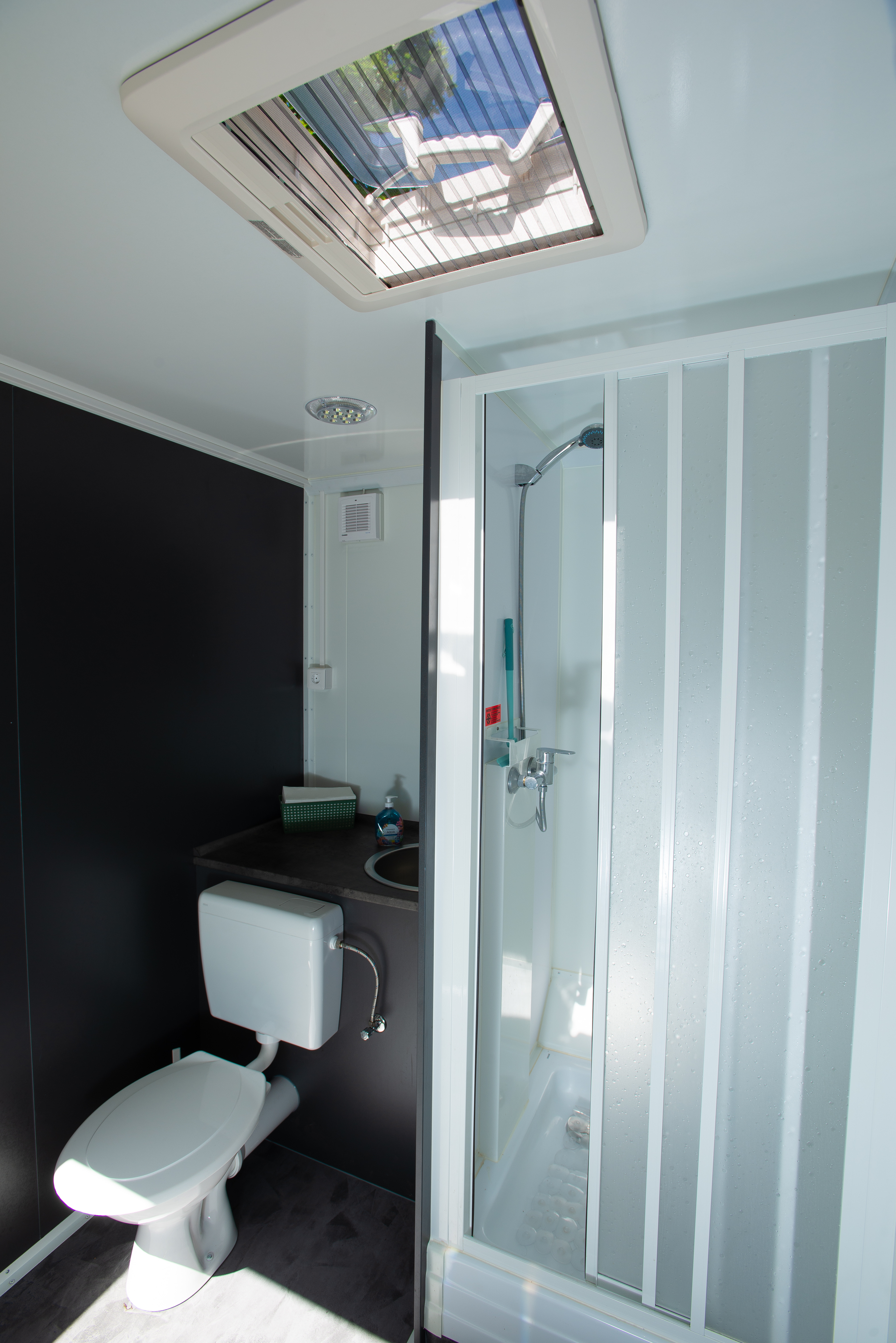 Reisemobilstellplatz - Bad Hersfeld - Privat-Sanitär - Campingplatz Rotenburg an der Fulda