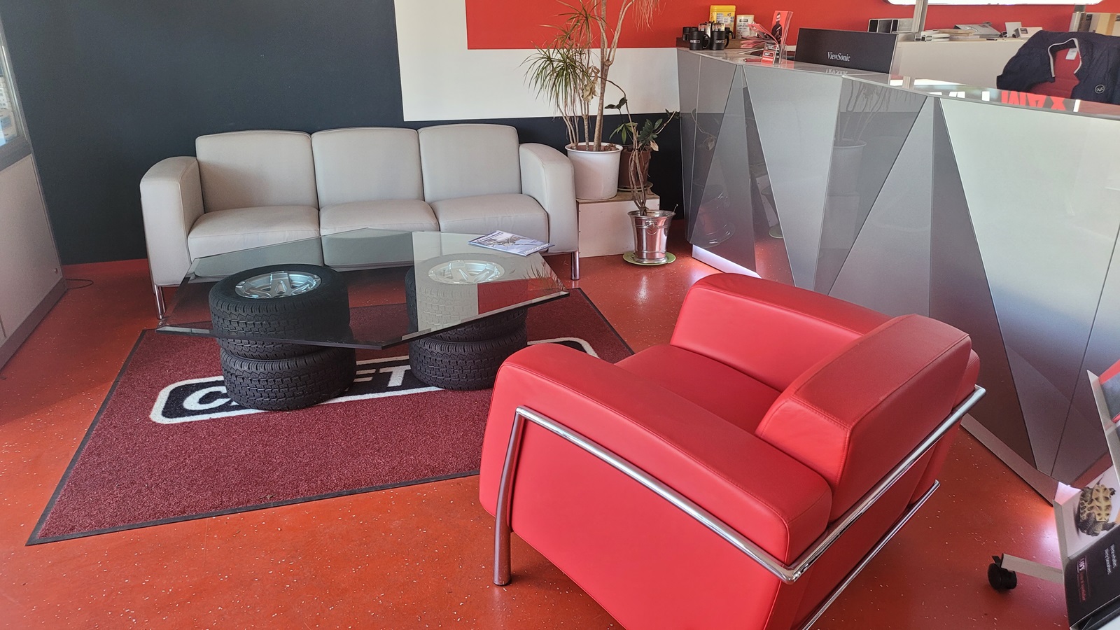 Wohnmobilstellplatz: Empfang - bewachter Premium Wohnmobilstellplatz am S-Bahnhof Königs Wusterhausen b. Berlin