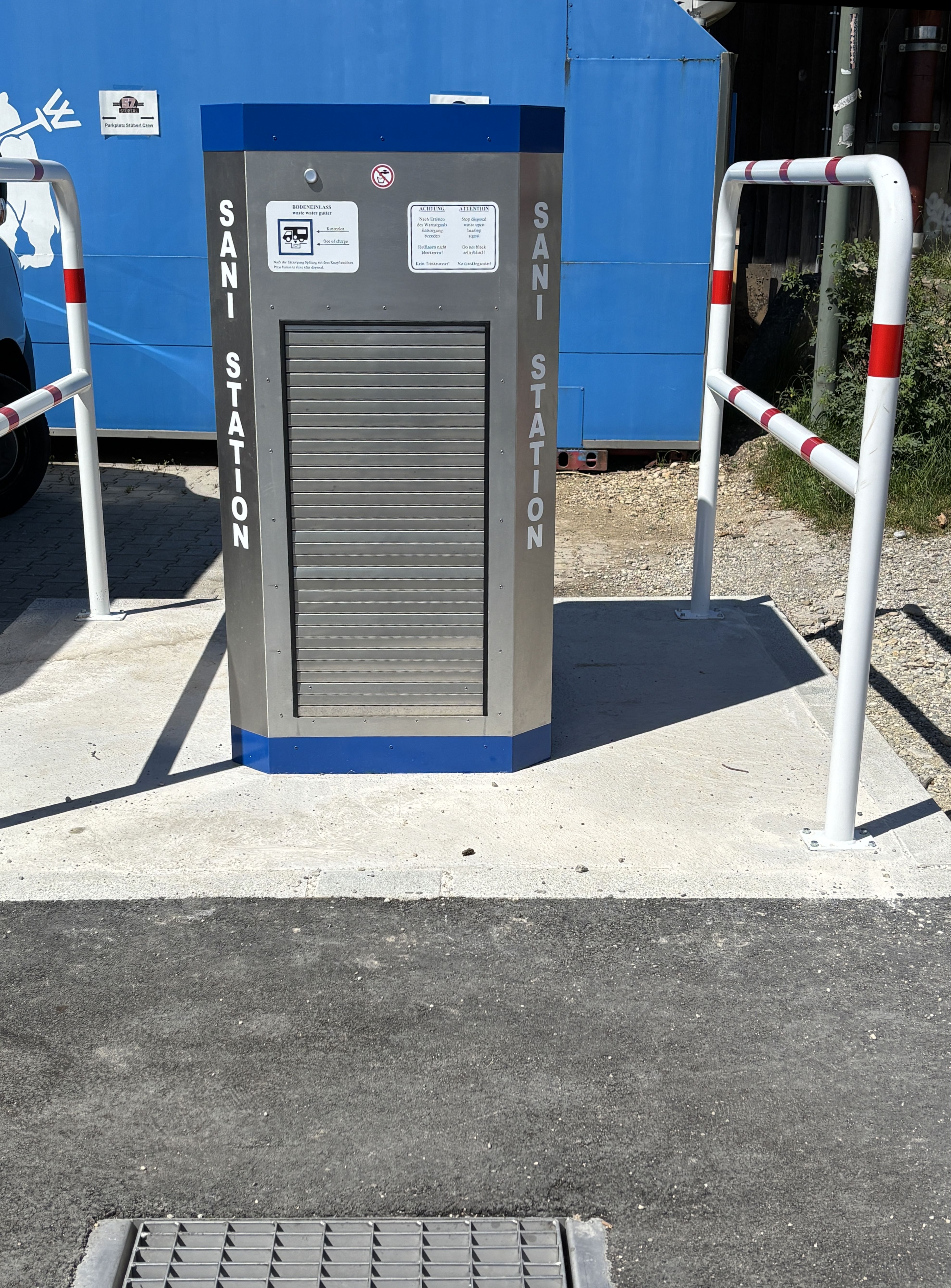 Reisemobilstellplatz - Grafing bei München - Sani-Station - Wohnmobilstellplatz an den Sportstätten