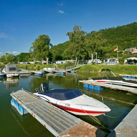 Reisemobilstellplatz: Reisemobilstellplätze am KNAUS Campingpark Mosel/Burgen