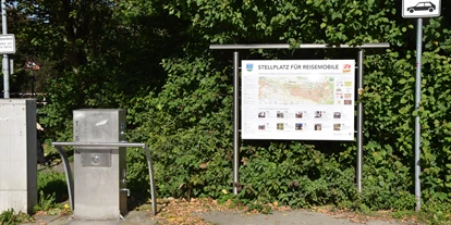 Reisemobilstellplatz - Hunde erlaubt: Hunde erlaubt - Edermünde - Reisemobilstation Almut-Weingart-Weg 